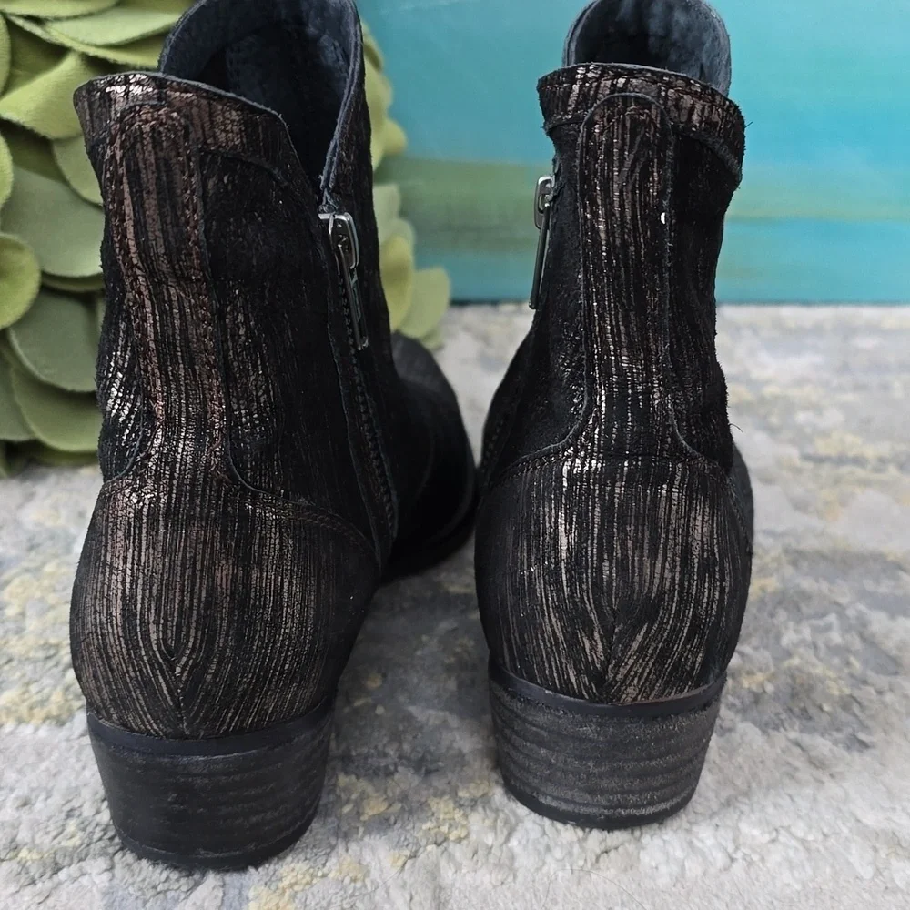 Seychelles Lucky Penny Graphite Metallic Ankle Boots